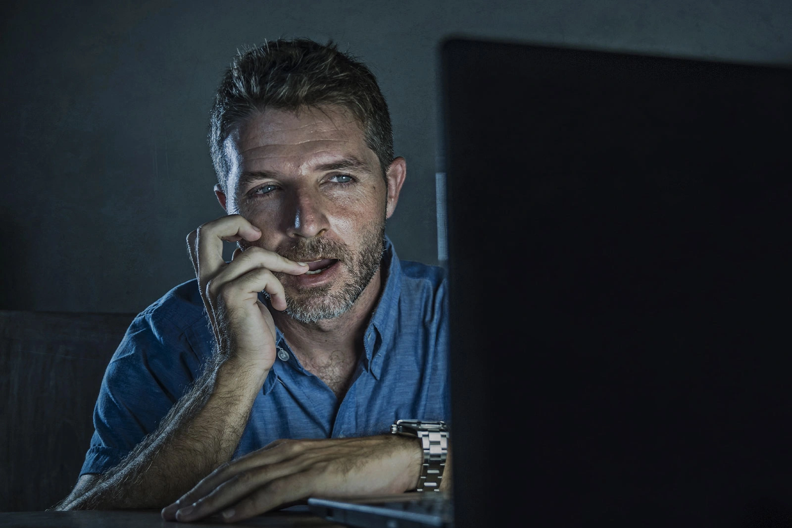 uzaleznienie od pornografii wplyw na psychike i relacje