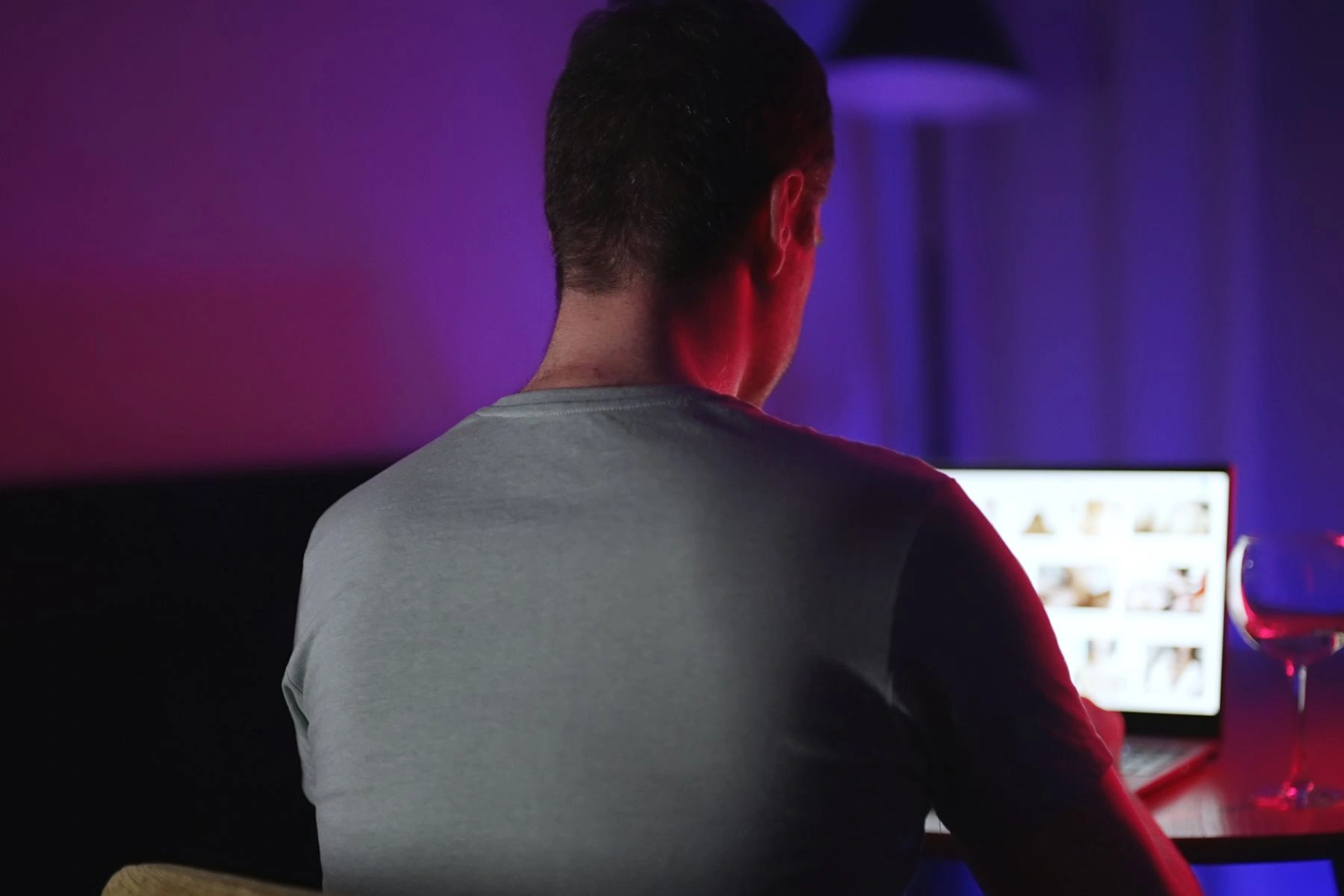 jak konsumpcja pornografii wplywa na zdrowie psychiczne